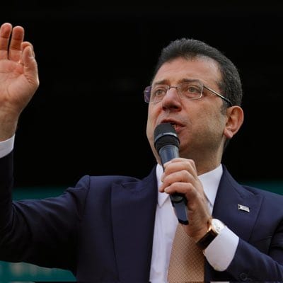 Gün ola, devran döne, umut yetişe..